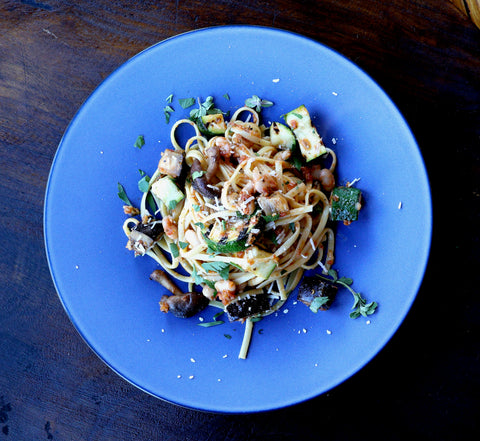 le sauce & co. vegetable packed linguine with savory provencal pasta sauce, roasted mushrooms, zucchini and eggplant