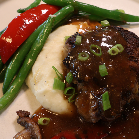 Chopped Steak with Mashed Potatoes and Green Beans