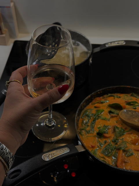 Marry Me Chicken Sauce & Wine Pairings: Creamy, Romantic, and Made for a Great Pour