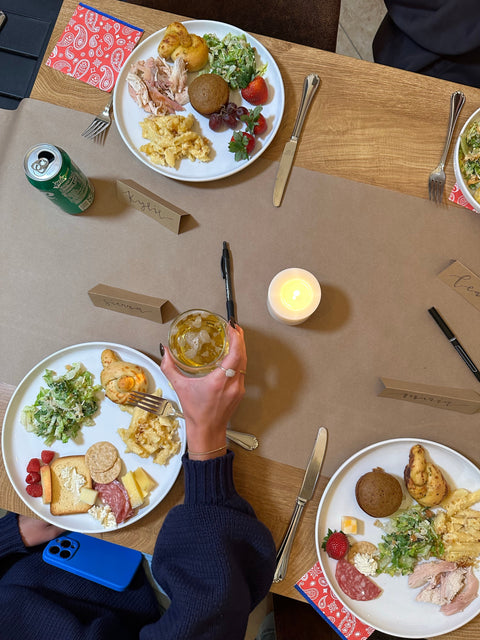 Vegan, Beef, or Poultry? How to Match Gourmet Gravy to Every Guest’s Plate