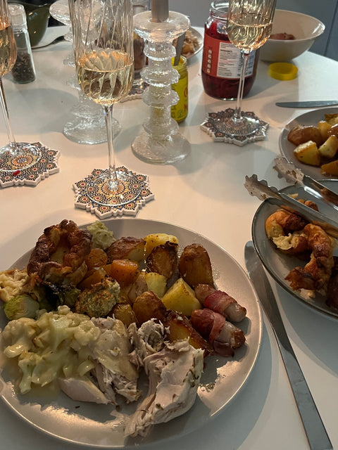 Winter Warmth in Every Bite: Why Gourmet Gravy Belongs on Your Christmas Menu