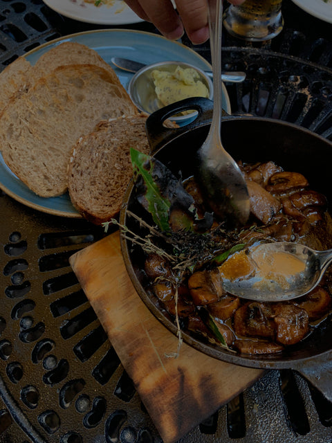 Weeknight Gourmet: Quick Dinners Made Easy with French Onion Gravy