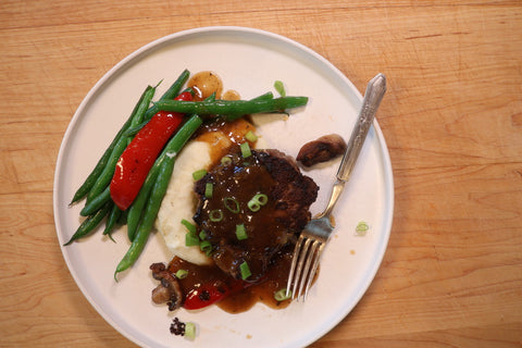 Chopped Steak with Mashed Potatoes and Green Beans